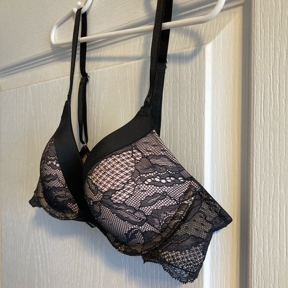 VICTORIA’S SECRET Bio Fit Lace Bra - Picture 3 of 7